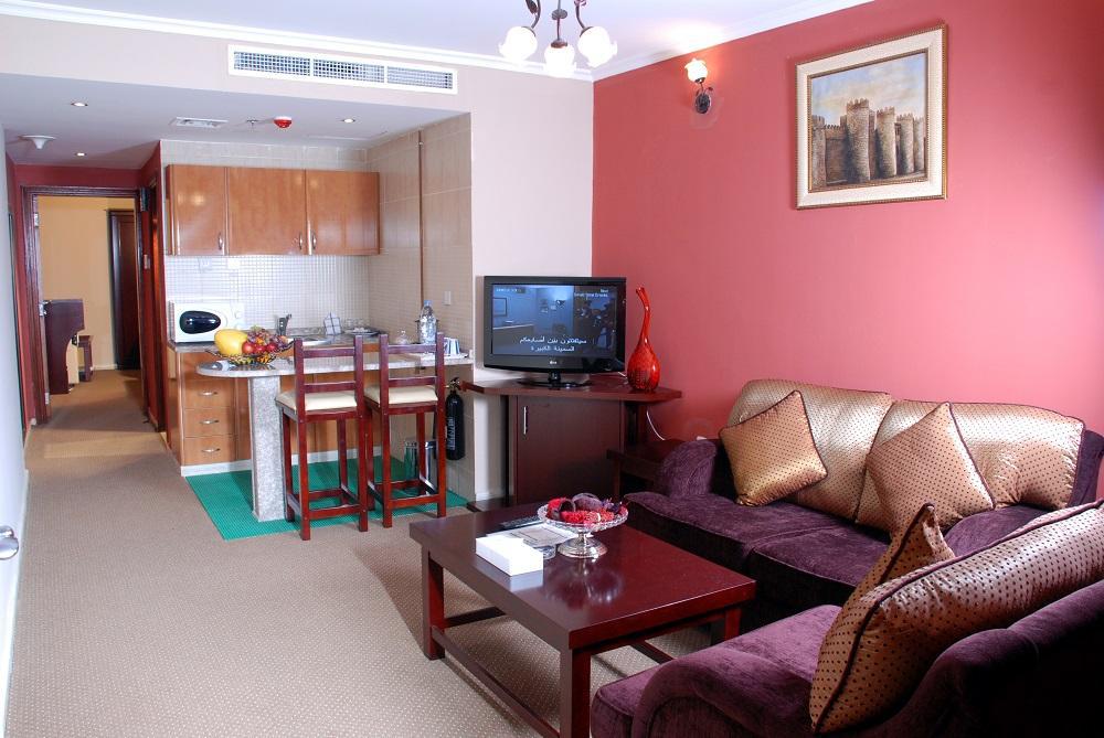שארג'ה Al Bustan Hotel מראה חיצוני תמונה