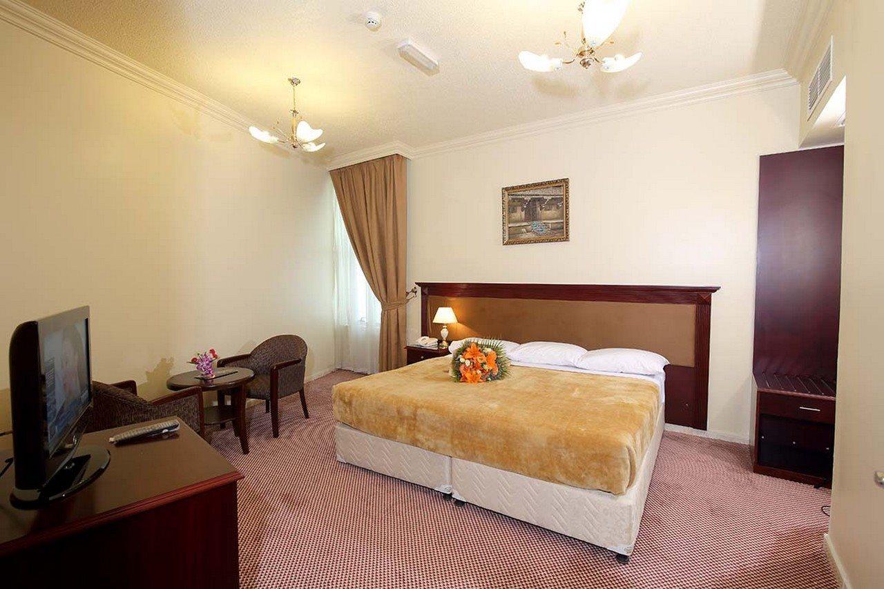 שארג'ה Al Bustan Hotel מראה חיצוני תמונה