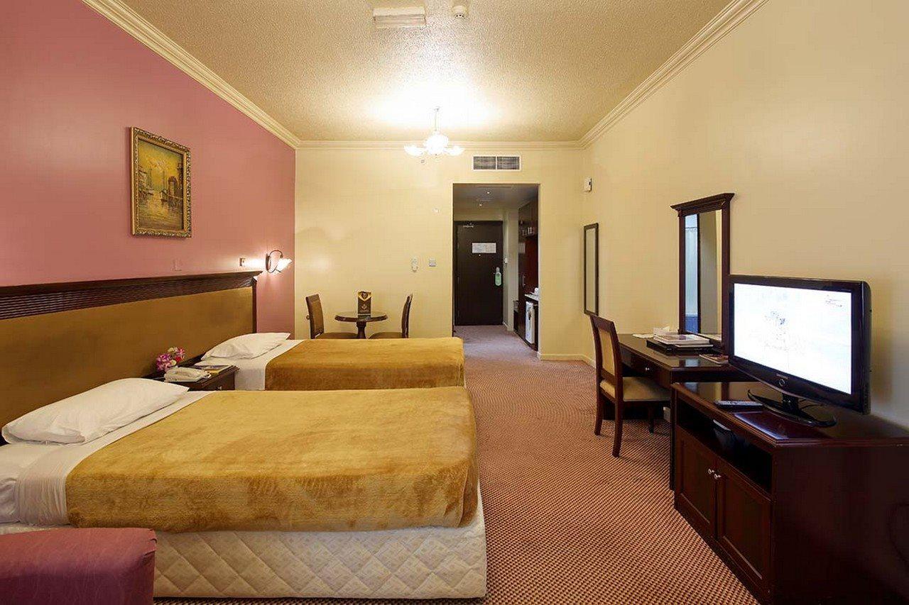 שארג'ה Al Bustan Hotel מראה חיצוני תמונה