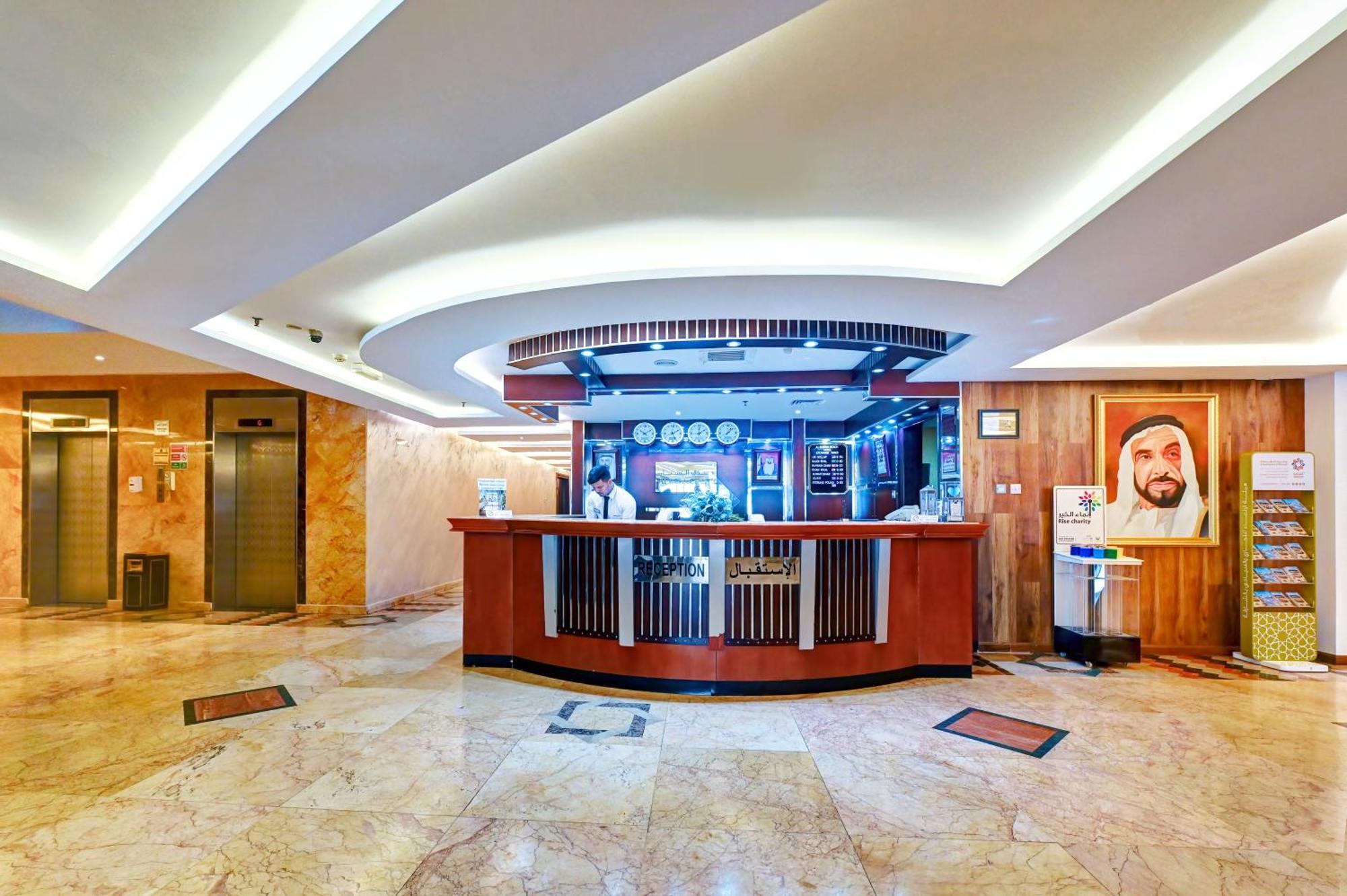 שארג'ה Al Bustan Hotel מראה חיצוני תמונה