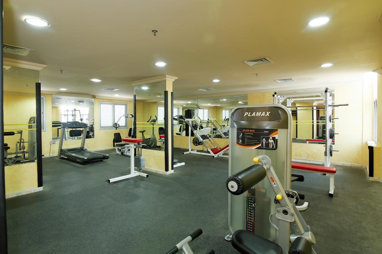 שארג'ה Al Bustan Hotel מראה חיצוני תמונה